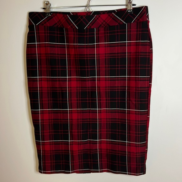 torrid Dresses & Skirts - ON HOLD TORRID SIZE 0 - plaid stretch pencil skirt